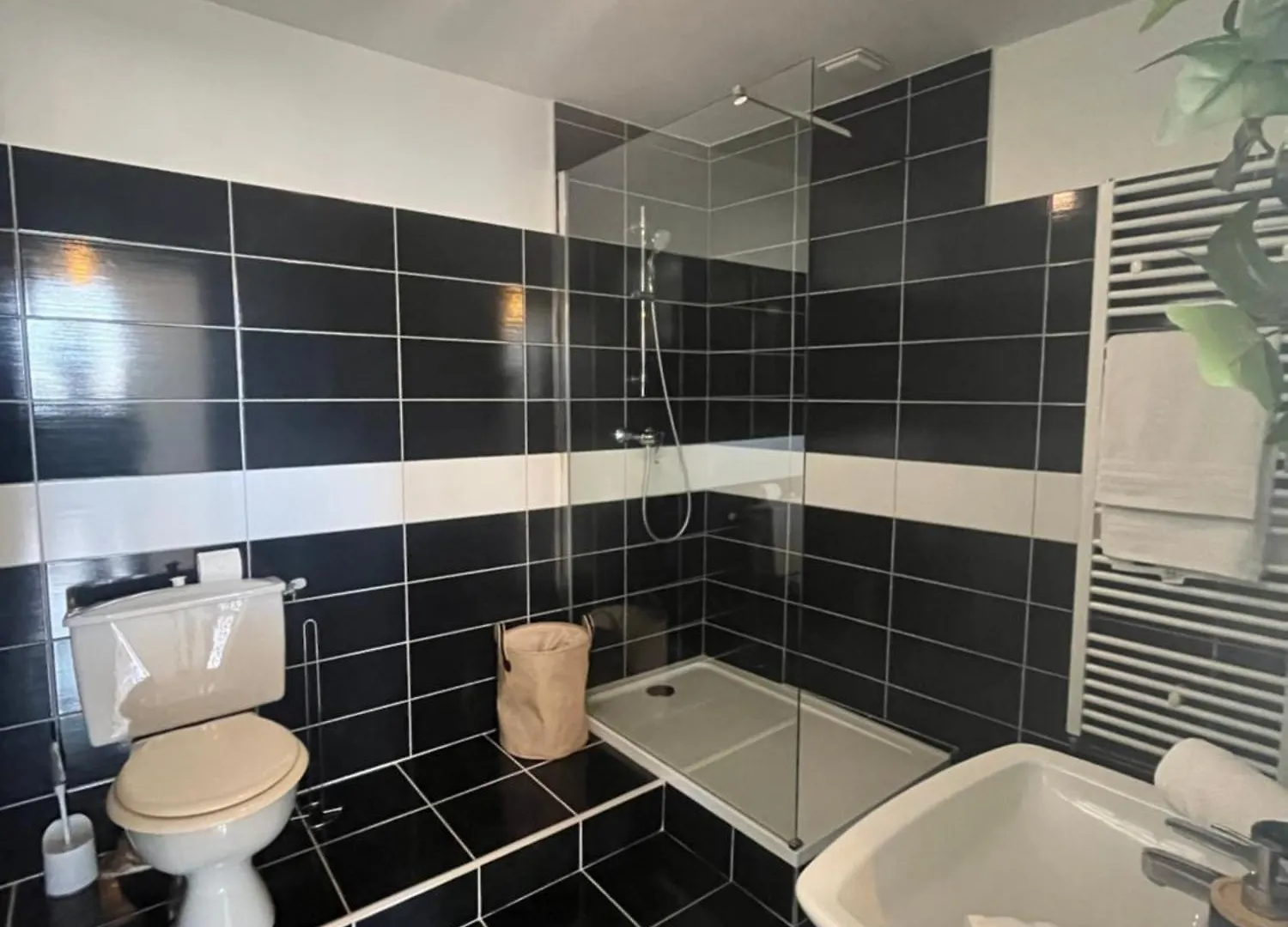 Le Milan-Allees Provencales-Wifi Montelimar Apartment