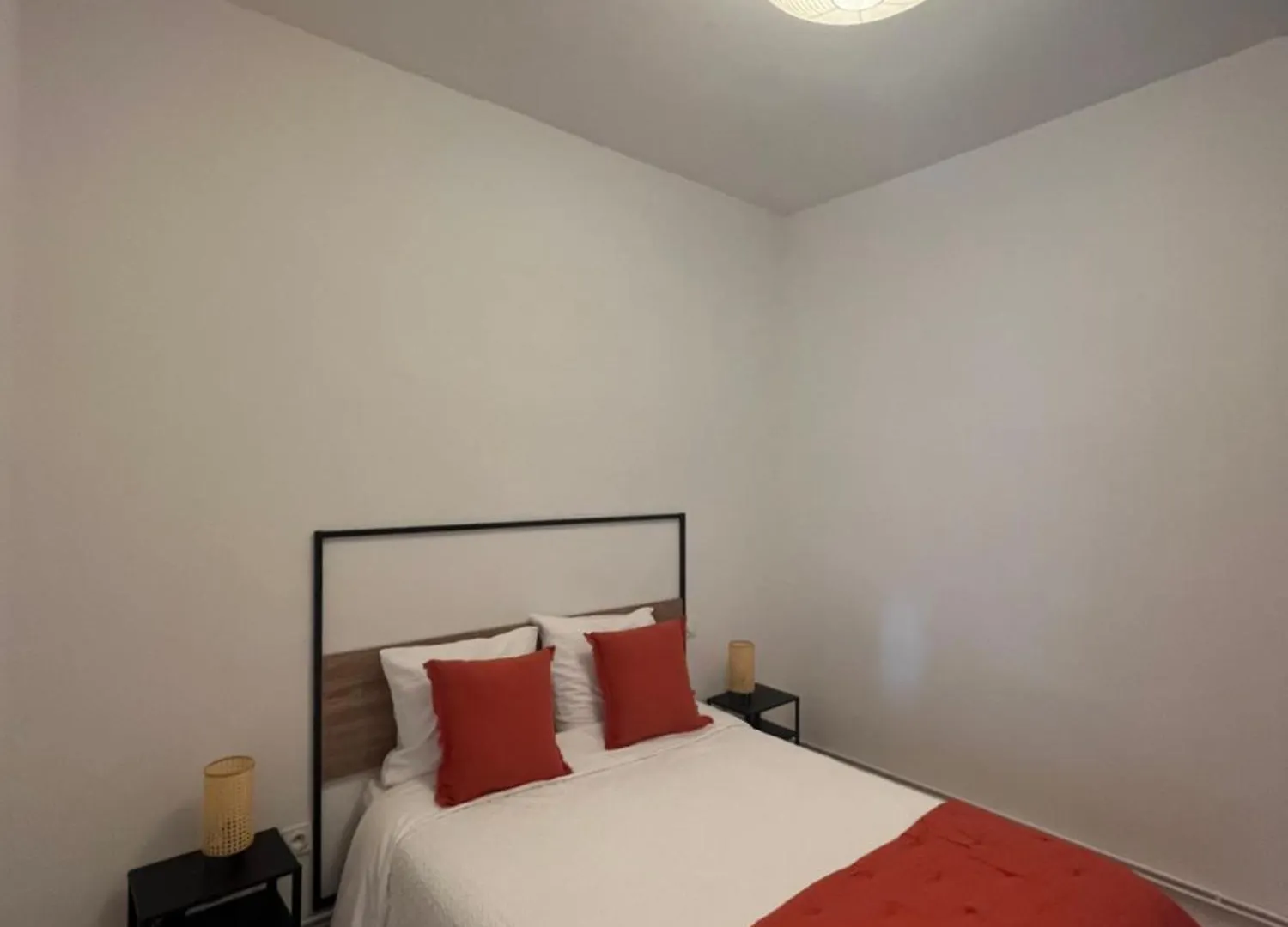 Le Milan-Allees Provencales-Wifi Montelimar 0*,  France